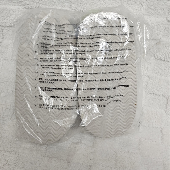 Hello Kitty x Forever21 Collection Plush House Slippers Fashion Accessories Y2K - Picture 6 of 6